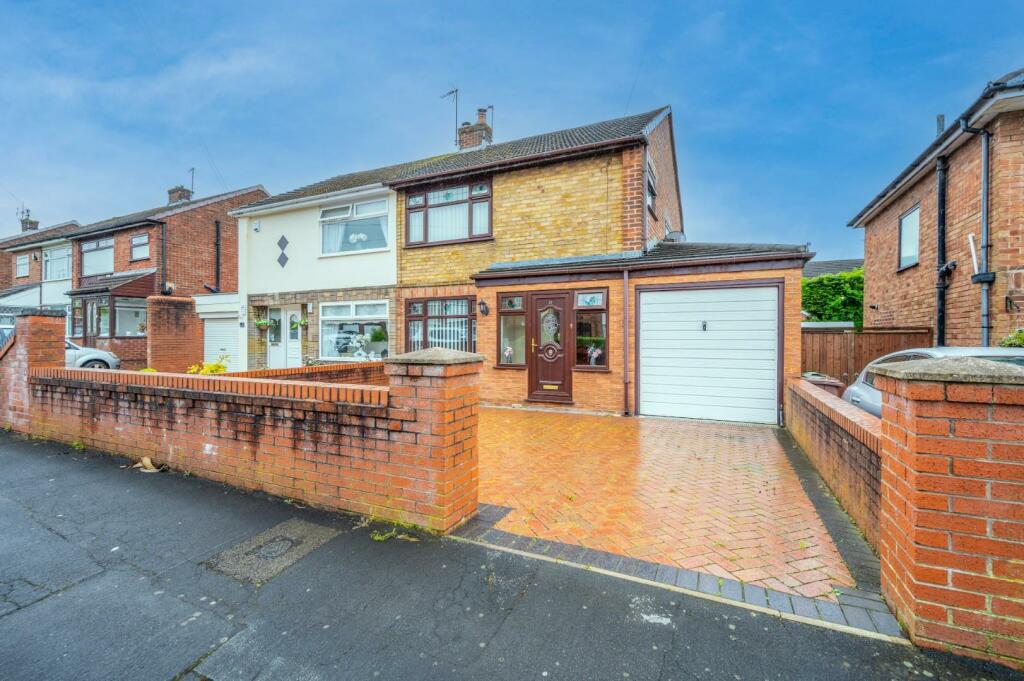 3 bedroom semidetached house for sale in Arnside Avenue, Rainhill