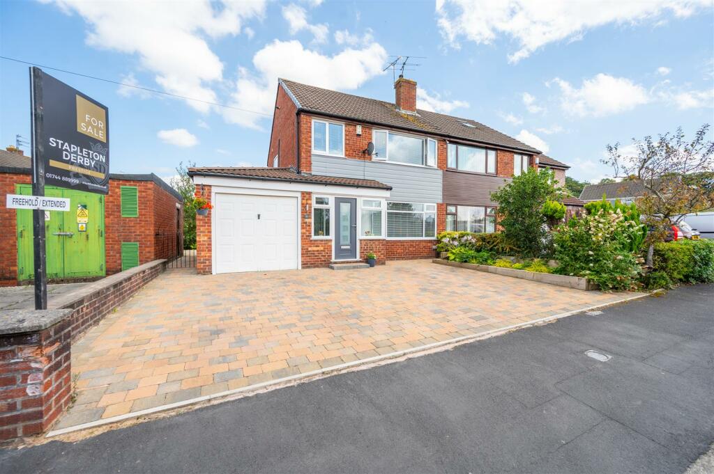 3 bedroom semidetached house for sale in Scarisbrick Road, Rainford