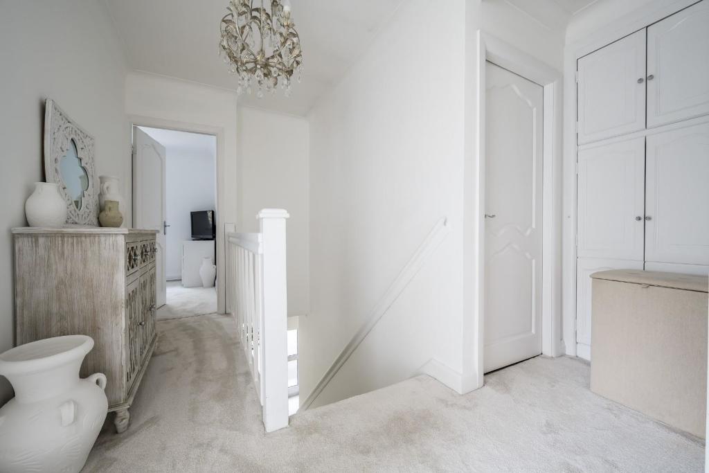 4 bedroom detached house for sale in Wilmere Lane, Widnes, WA8