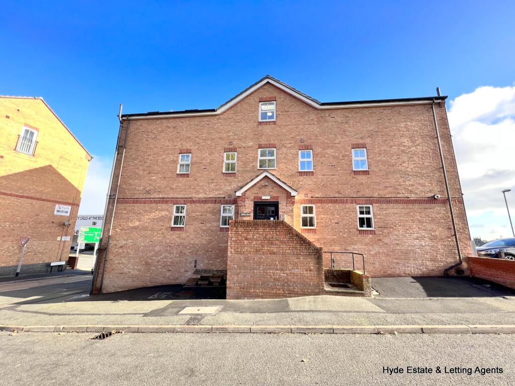 2 bedroom apartment for rent in Hartshill House, St. Andrews Square, Stoke-on-Trent, ST4 7GD, ST4