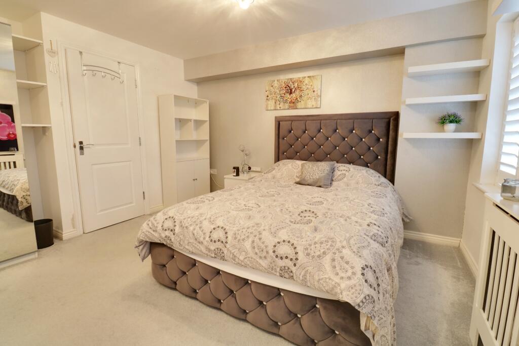 Main image of property: Room In House Share, Hawksmoor Grove BR2