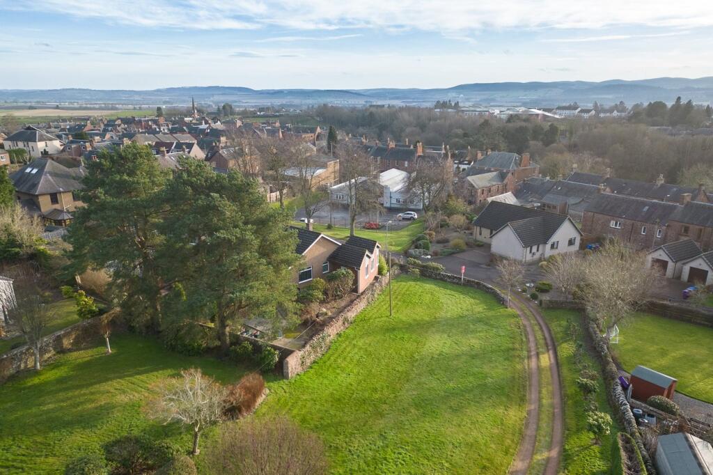 Additional property image - Kirkton Bank, 5 Park Place, Kirriemuir, DD8