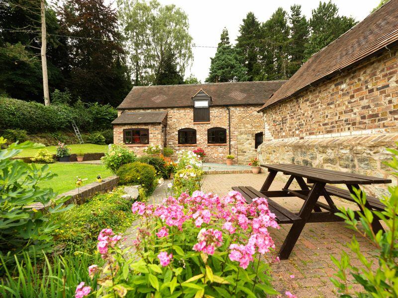 4 bedroom detached house for sale in Barratts Hill, Broseley, TF12