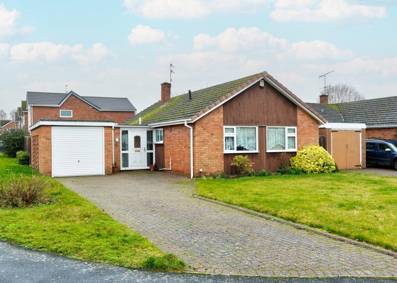 3 bedroom detached bungalow for sale in Bushfield Rd, Albrighton, WV7