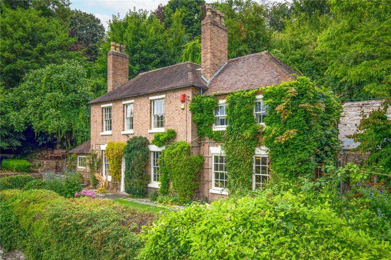 4 bedroom detached house for sale in St Lukes Rd, Ironbridge, TF8