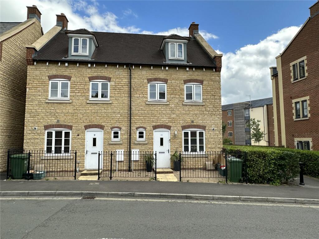 3 bedroom semidetached house for sale in Ebley Wharf, Ebley, Stroud, Gloucestershire, GL5