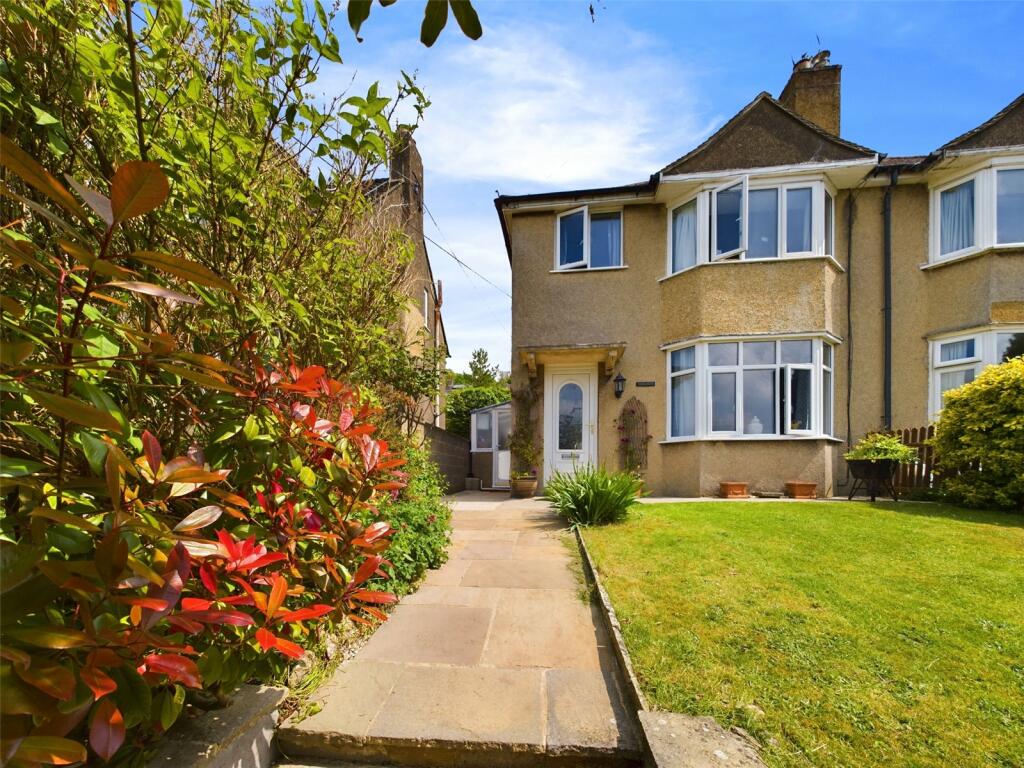 4 bedroom semidetached house for sale in Kingscourt Lane, Stroud