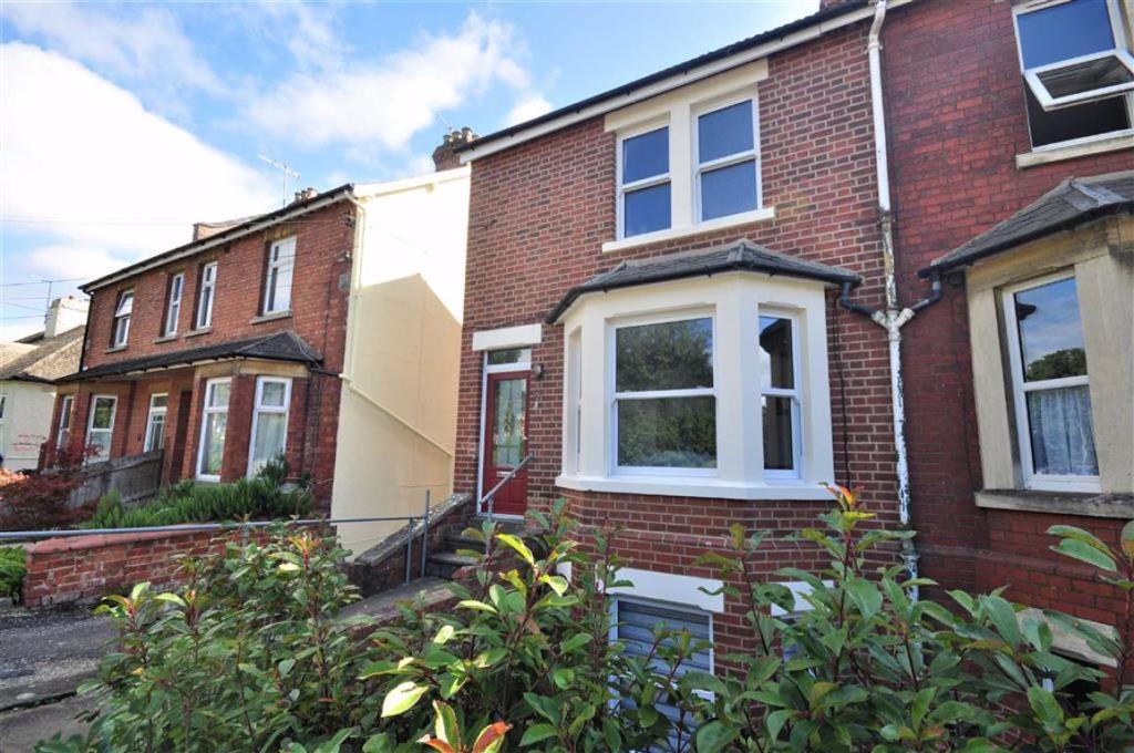 3 bedroom semidetached house for sale in Stratford Road, Stroud, GL5