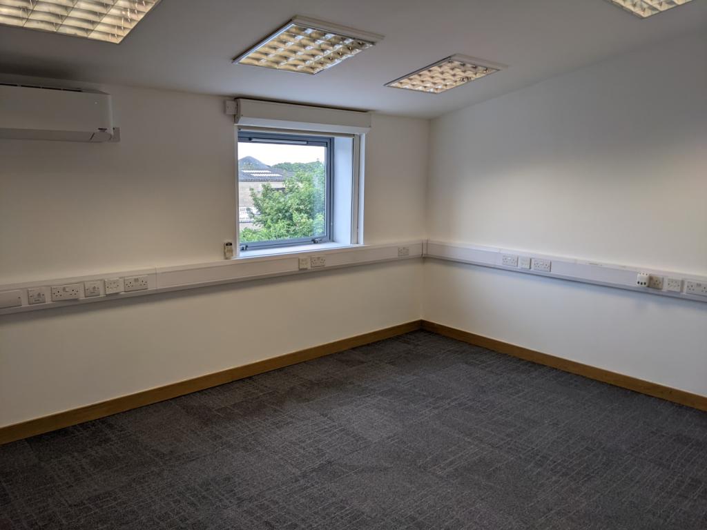 Serviced office to lease in Cirencester, GL7