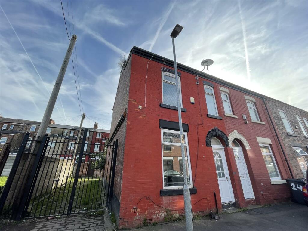 3 bedroom house for sale in Allingham Street, Manchester, M13
