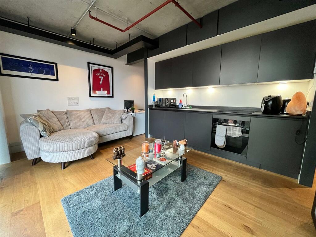 Studio flat for rent in Phoenix, Chapeltown Street, Manchester, M1