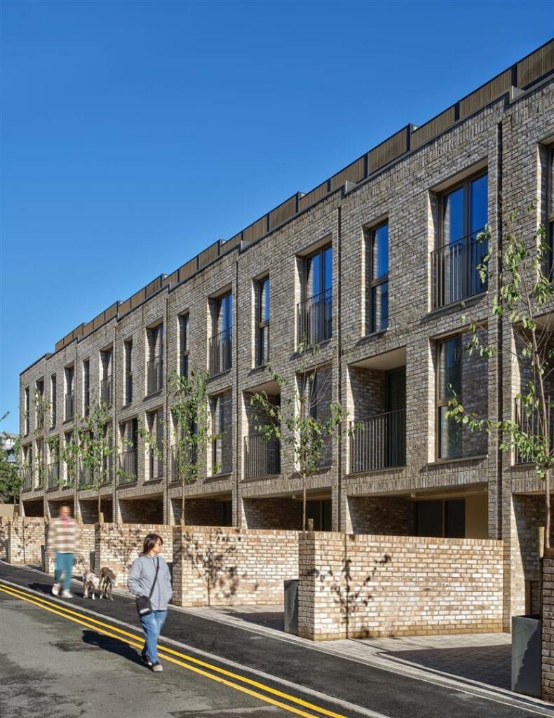 4 bedroom town house for sale in New Islington Gardens, Snell Street