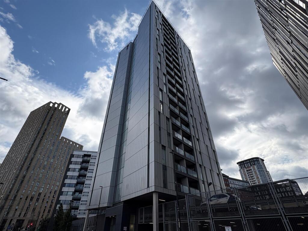 Main image of property: The Quays, Salford