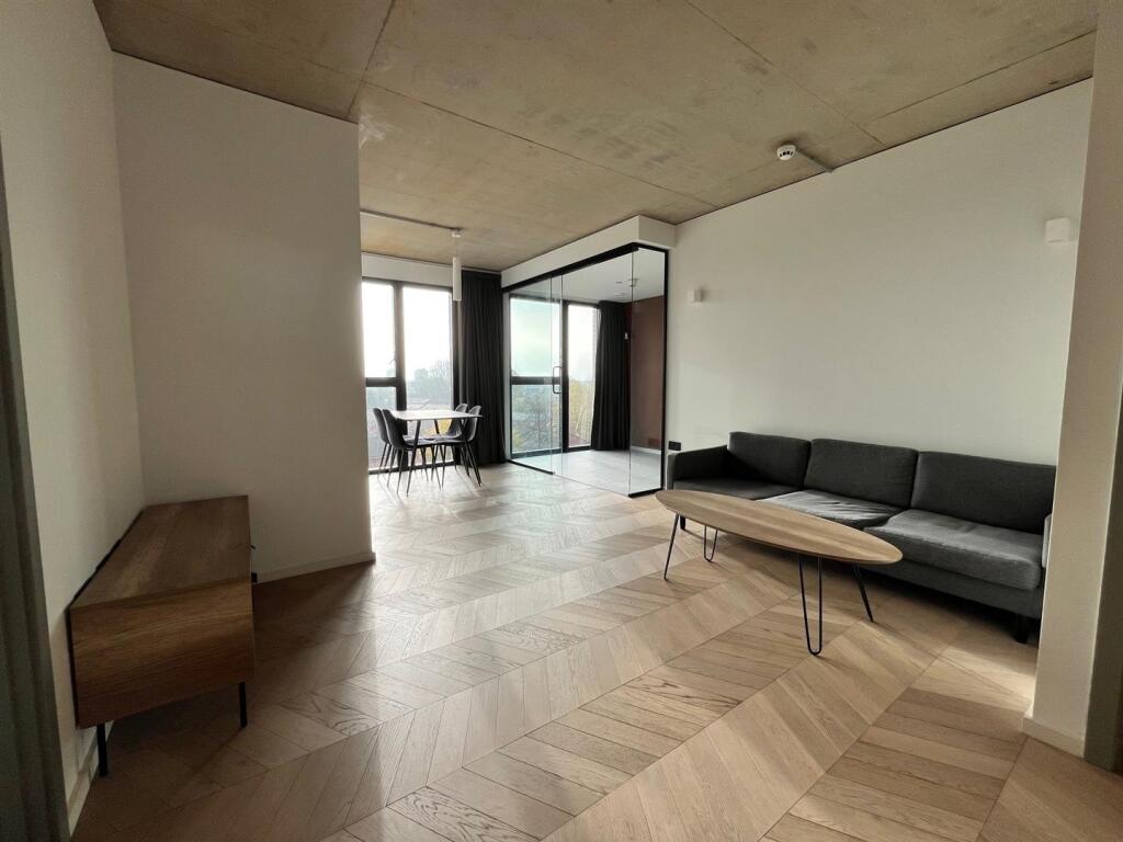 Main image of property: 1F Spinners Way, Castlefield, Manchester