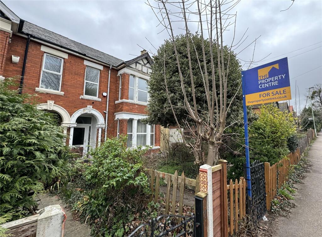 4 bedroom semidetached house for sale in Tuffley Avenue, Gloucester