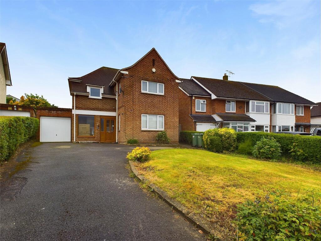 4 bedroom detached house for sale in Tuffley Lane, Tuffley, Gloucester
