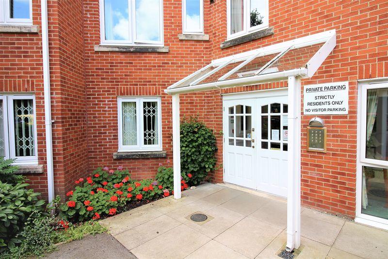 1 bedroom retirement property for sale in Victoria Court, Victoria