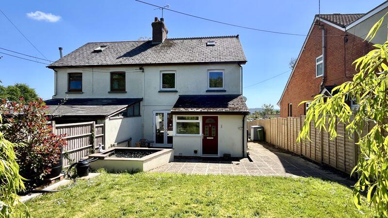 4 bedroom semi-detached house