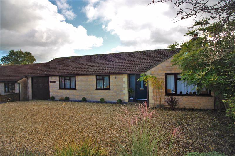 3 bedroom detached bungalow for sale in Road, Chard, TA20