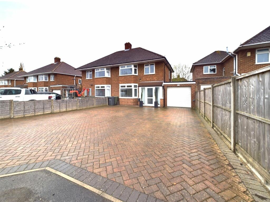 3 bedroom semi-detached house for sale in Innsworth Lane, Gloucester, Gloucestershire, GL2