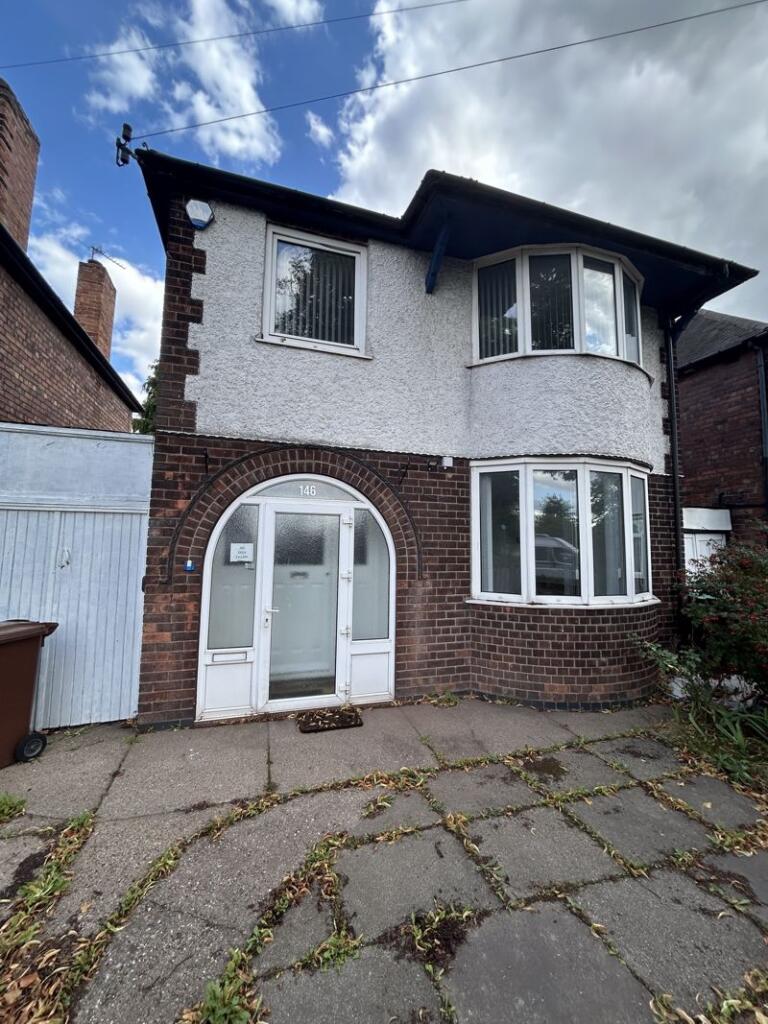 Main image of property: Spacious 3 Bedroom Detached Property – NG8, Nottingham – £1,350pcm