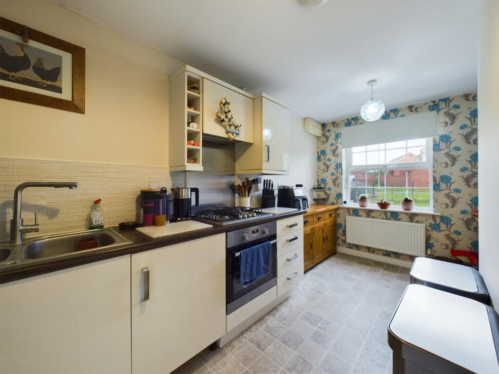 Goose Bay Drive Kingsway, Quedgeley, Gloucester, Gloucestershire, GL2