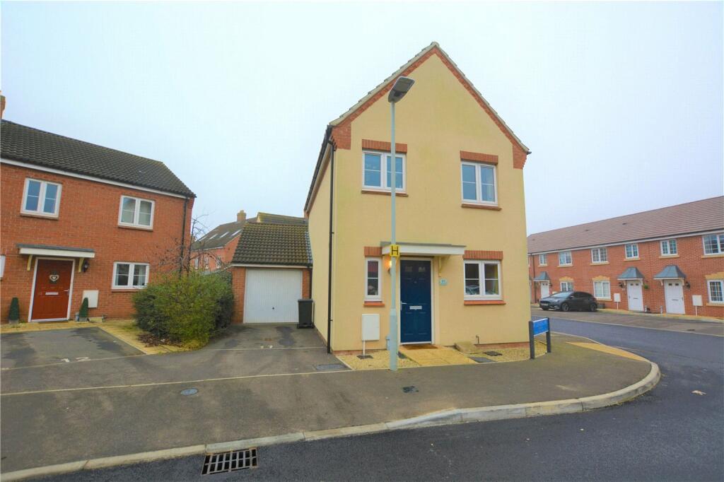 3 bedroom detached house for sale in Attlebridge Way Kingsway