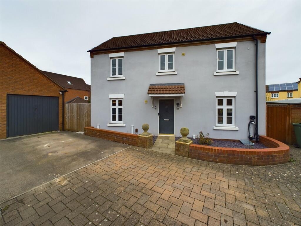 3 bedroom detached house for sale in Chivenor Way Kingsway, Quedgeley, Gloucester, Gloucestershire, GL2