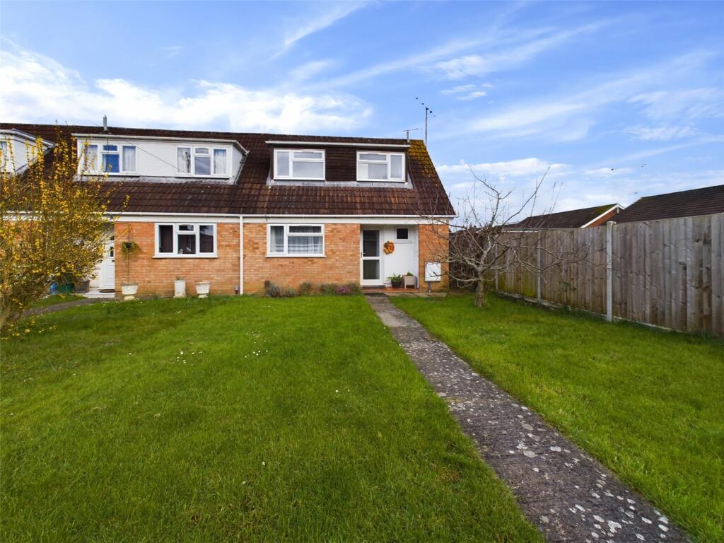 2 bedroom end of terrace house for sale in Darell Close, Quedgeley, Gloucester, GL2
