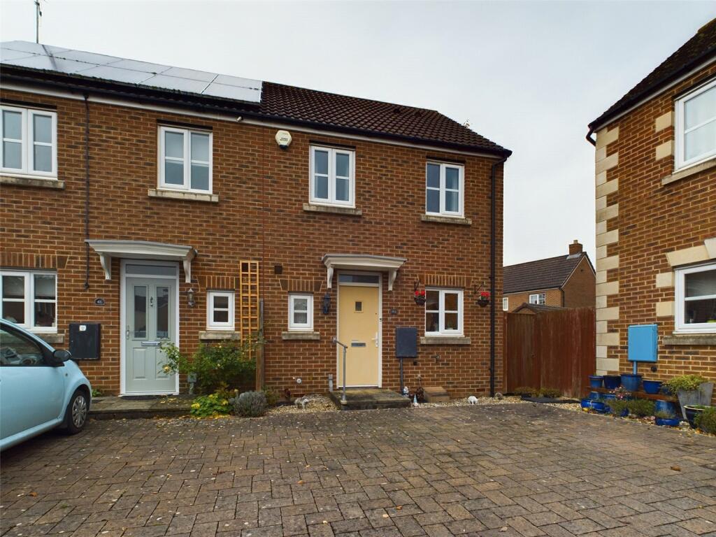 2 bedroom semi-detached house for sale in Lyneham Drive, Quedgeley, Gloucester, Gloucestershire, GL2