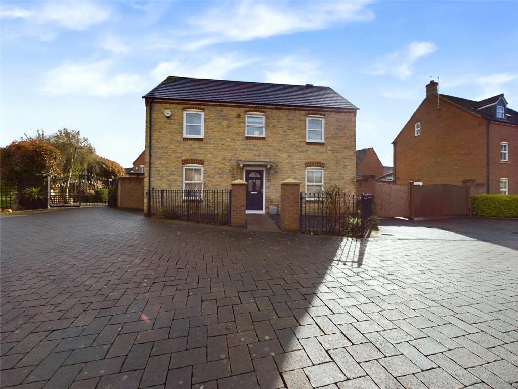 4 bedroom detached house for sale in Chivenor Way Kingsway, Quedgeley, Gloucester, Gloucestershire, GL2