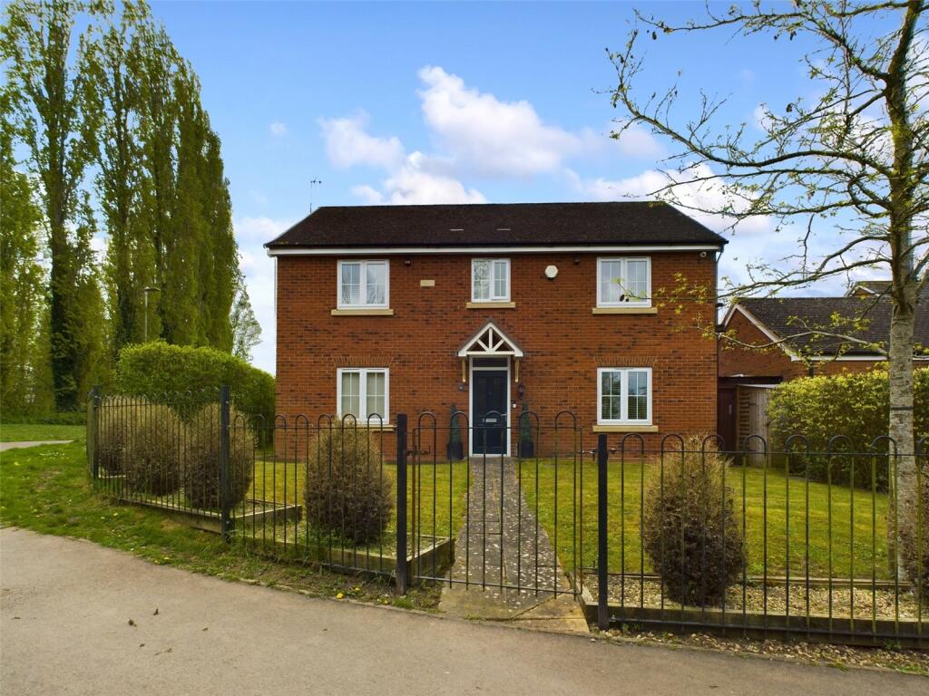 4 bedroom detached house for sale in Cottesmore Close Kingsway, Quedgeley, Gloucester, Gloucestershire, GL2