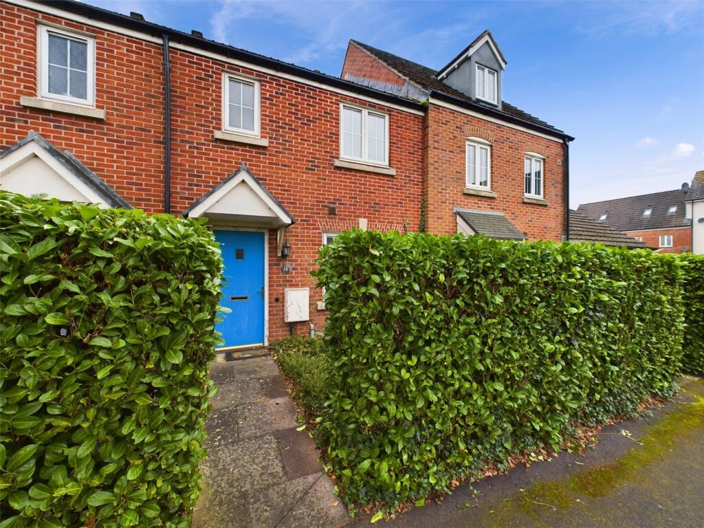 3 bedroom terraced house for sale in Halton Way Kingsway, Quedgeley