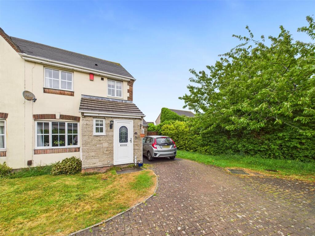 Main image of property: Elmore Lane East, Quedgeley, Gloucester, Gloucestershire, GL2