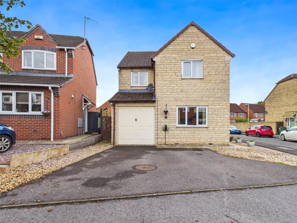 Main image of property: Dunlin Close, Quedgeley, Gloucester, Gloucestershire, GL2