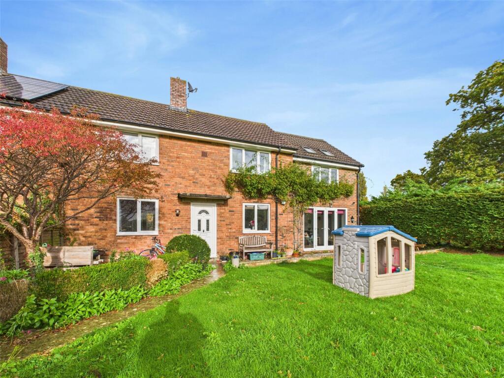 Main image of property: The Merryfields, Haresfield, Stonehouse, Gloucestershire, GL10