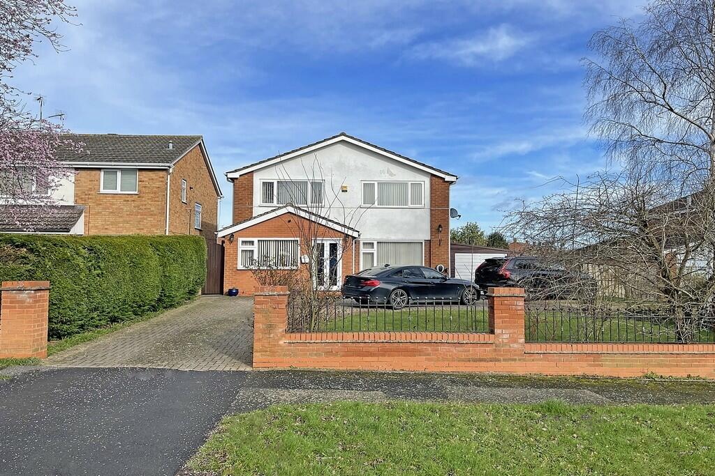 3 bedroom detached house for sale in Box Close, Whitnash, Leamington Spa, CV31