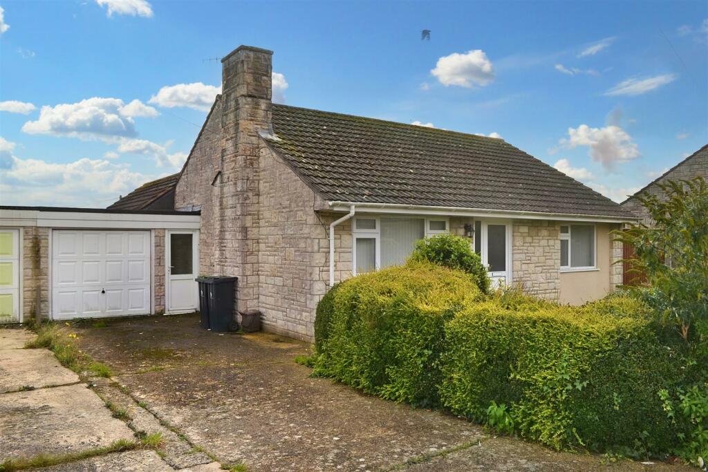 2 bedroom bungalow for sale in Broadmead, Broadmayne, Dorchester, DT2