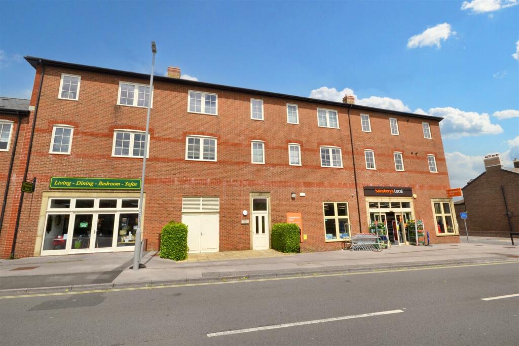 1 bedroom flat for sale in Bridport Road, Dorchester, DT1