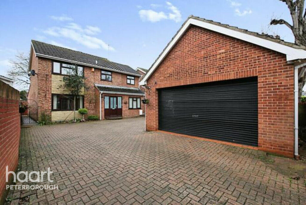 4 bedroom detached house for sale in Elmfield Road, Peterborough, PE1