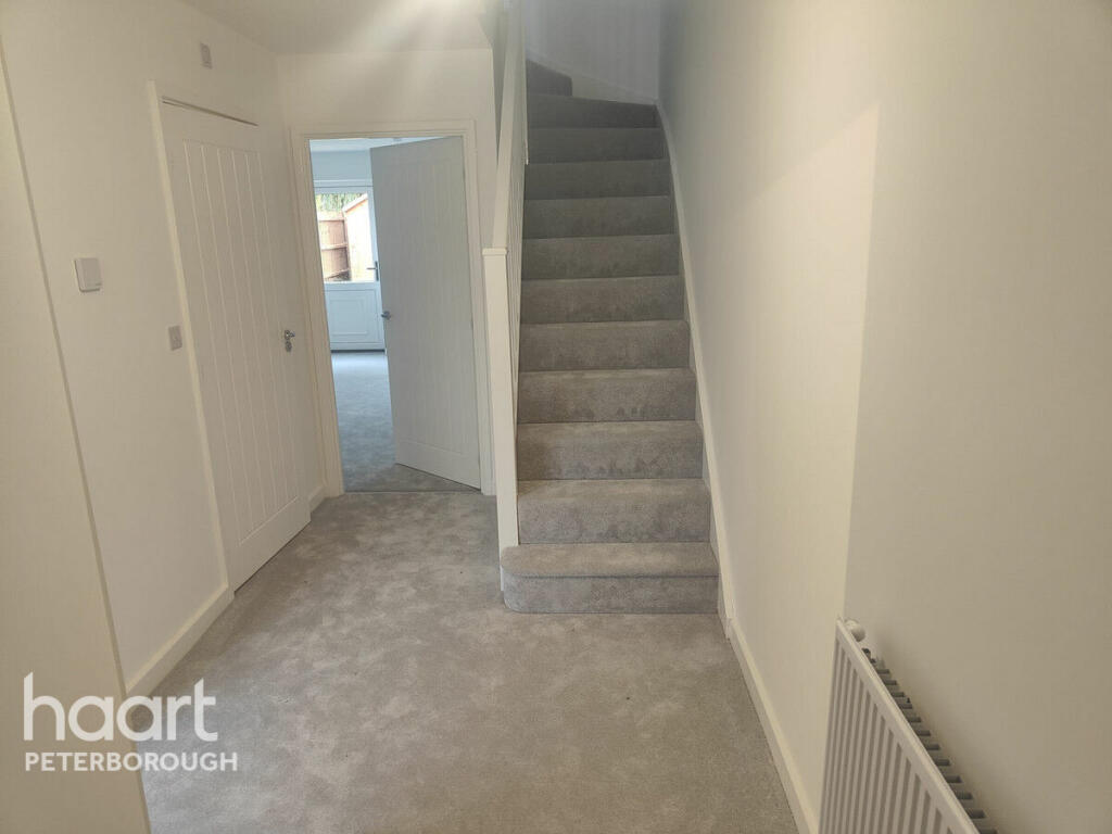 3 bedroom terraced house for sale in Busby Lane, Stilton, PE7