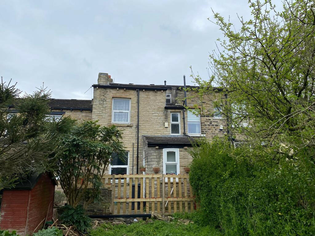 1 bedroom terraced house for sale in Church Lane, Huddersfield, West Yorkshire, HD5