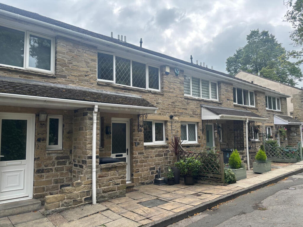 Main image of property: Saunders Close, Huddersfield, West Yorkshire, HD3