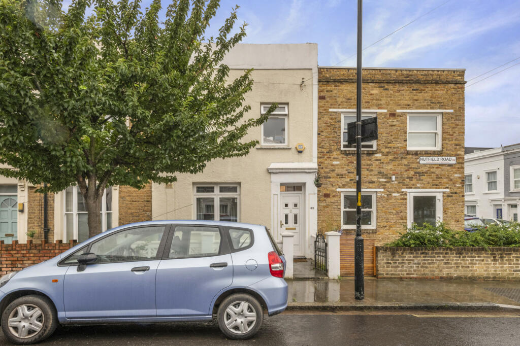3 bedroom terraced house for sale in Nutfield Road, East Dulwich, SE22