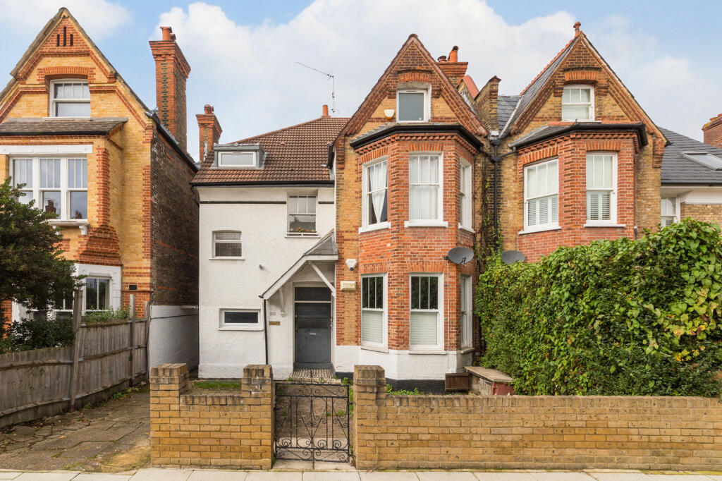 2 bedroom flat for sale in Therapia Road, East Dulwich, SE22