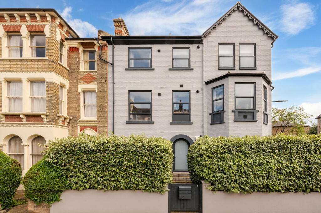 1 bedroom flat for sale in Tiffany Court, 67 Oakhurst Grove, London, SE22