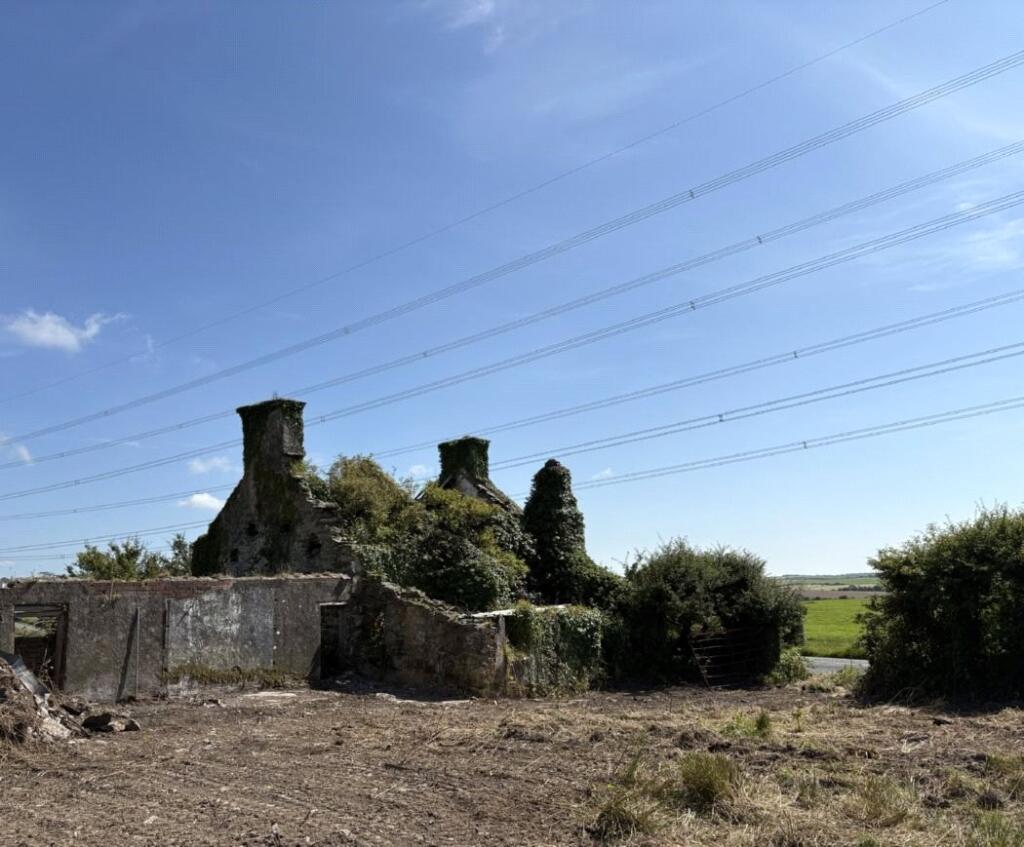 Main image of property: Plas Main, Rhosybol, Anglesey, LL68
