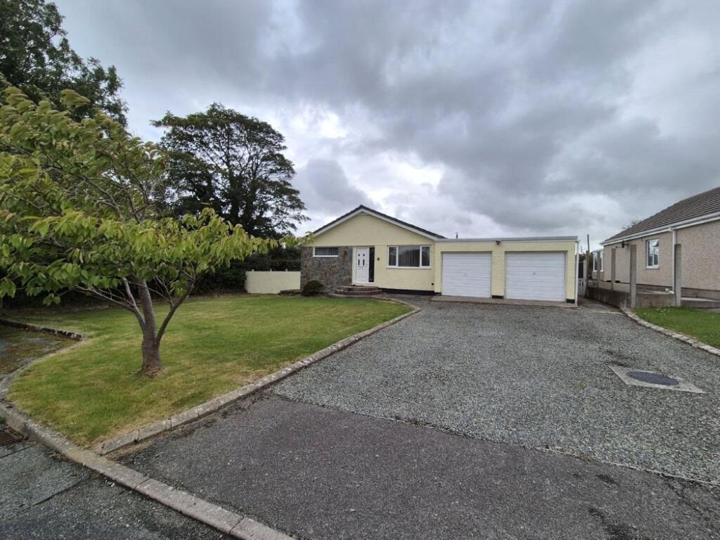 Main image of property: Cae'r Delyn, Bodffordd, Anglesey, LL77