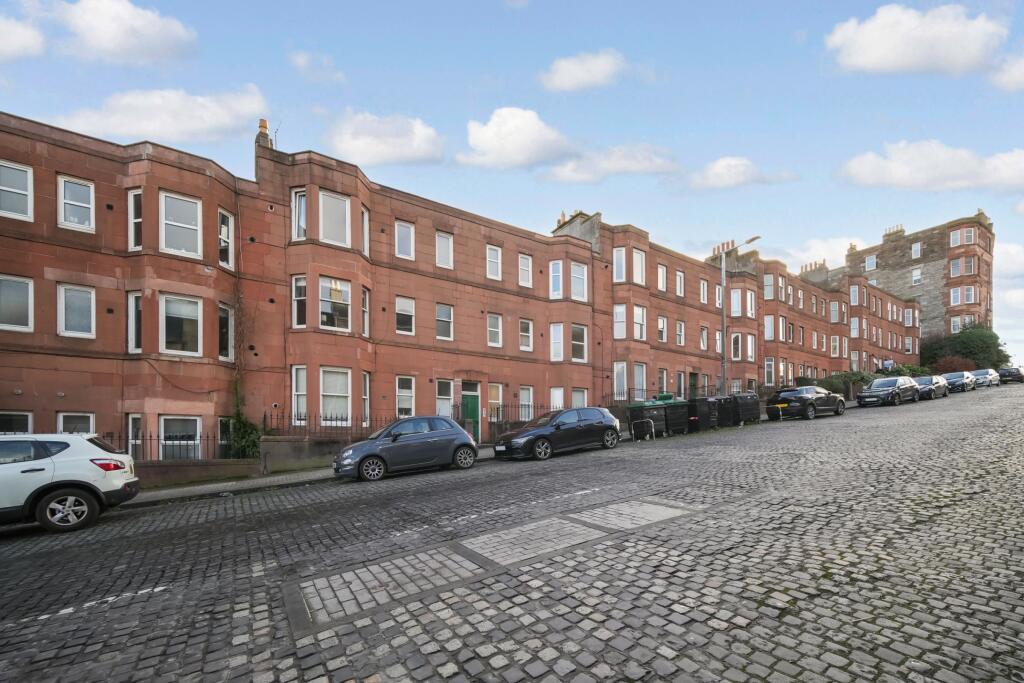 Main image of property: 254, Flat 4, Newhaven Road, Newhaven, Edinburgh
