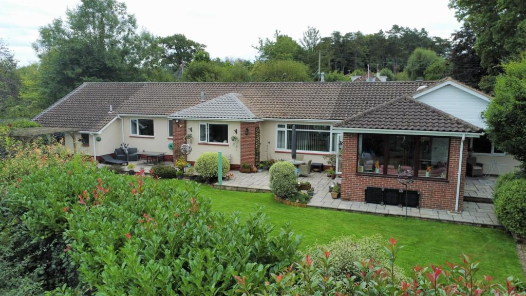 5 bedroom detached bungalow for sale in Uplowman Road, Tiverton, Devon